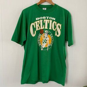VINTAGE Jostens Single Stitch Boston Celtics Made in USA Logo T-shirt